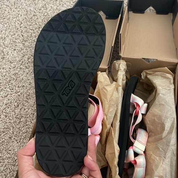 Teva Bundle ☀️ - Picture 3 of 6